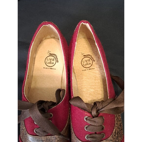 Livie and Luca Women's Sz 6.5 Lace Up Oxfords Flats Burgundy and Brown Cap Toe - Picture 4 of 7